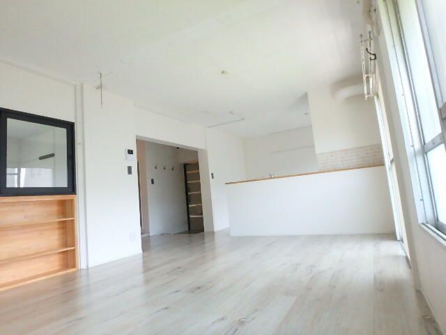Renovated 1LDK Apartment for Sale in Asao-ku, Kawasaki - Thumbnail 4