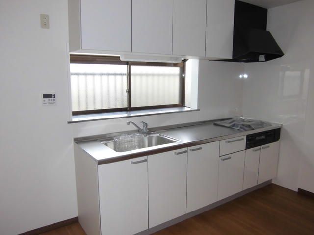 3LDK Apartment for Rent in Izumi Ward, Yokohama - 80.32 sqm - Thumbnail 4