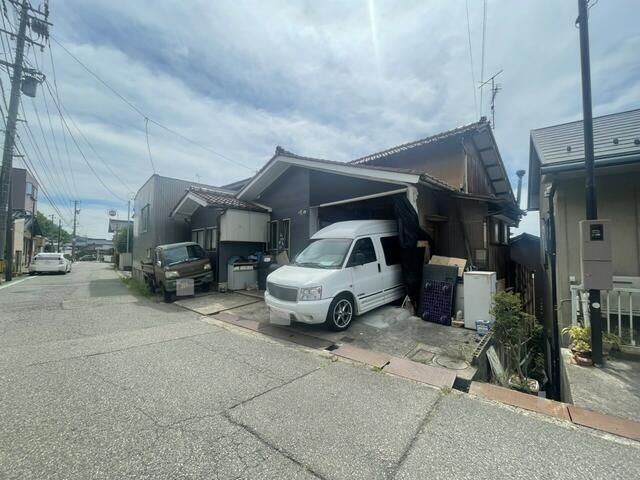 5DK Detached House for Sale in Kanazawa, Ishikawa - Thumbnail 2