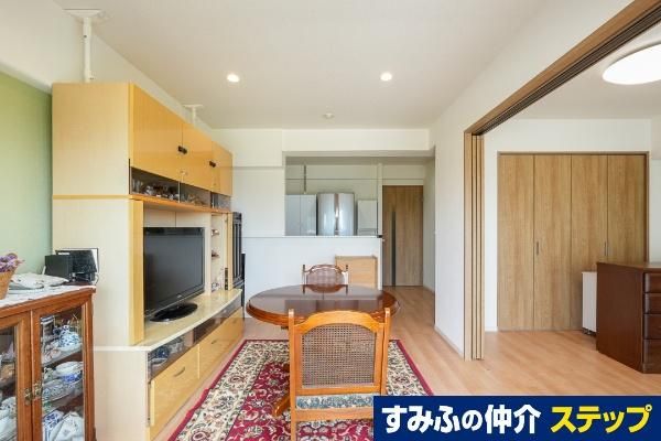 Megaron Higashi-Rokugo 2LDK Apartment for Sale in Ota, Tokyo - Thumbnail 3