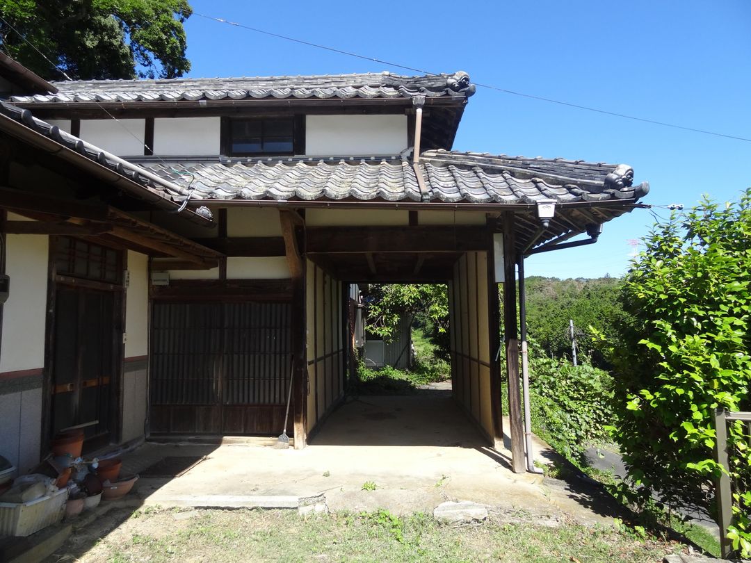 1950 5SK House on 786sqm Land with Parking in Kumenan, Okayama - Thumbnail 2