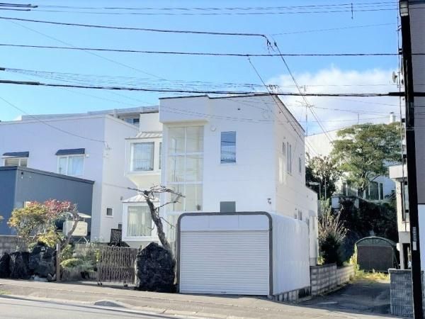 3LDK Used Detached House in Chuo-ku, Sapporo, Hokkaido - Thumbnail 2