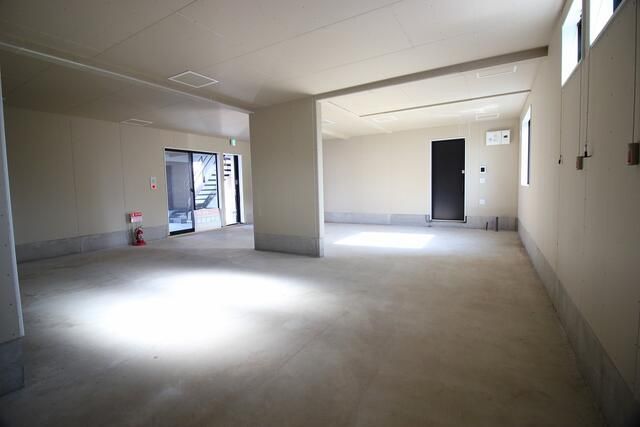 Commercial Space for Lease in Ushiku, Ibaraki - HALE Building - Thumbnail 2