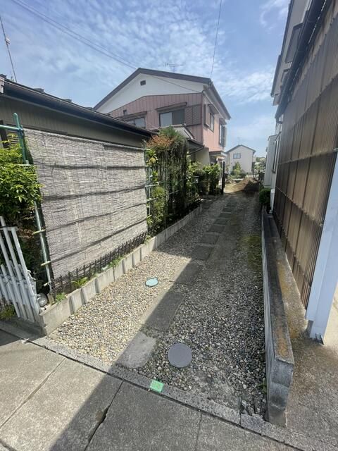 Renovation Project House for Sale in Saitama City, Saitama - Thumbnail 2