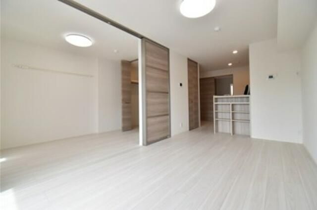 2LDK Apartment for Rent in Samukawa, Kanagawa - Thumbnail 2