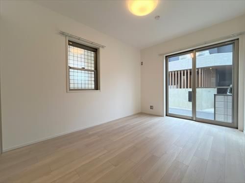 Renovated 4LDK Corner Lot House in Saitama Minami Ward - Thumbnail 3
