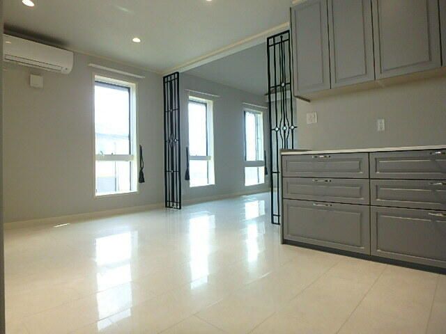 Modern 2LDK Terrace House for Rent in Inagi, Tokyo - Thumbnail 3