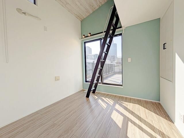 83m² 2SLDK Detached House in Ebisu, Shibuya, Tokyo - Thumbnail 2