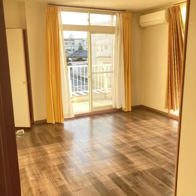 2DK Apartment for Rent in Takahagi, Ibaraki - 48.60 sqm - Thumbnail 3