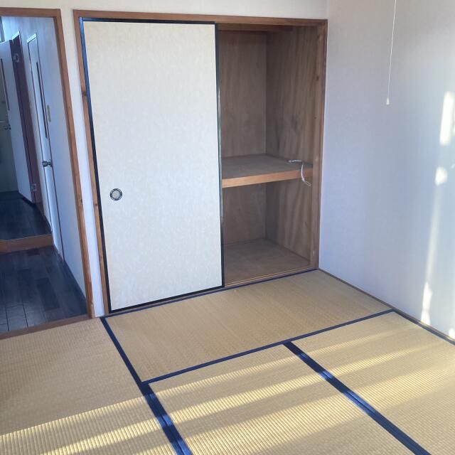 2DK Apartment for Rent in Takahagi, Ibaraki - 48.60 sqm - Thumbnail 4