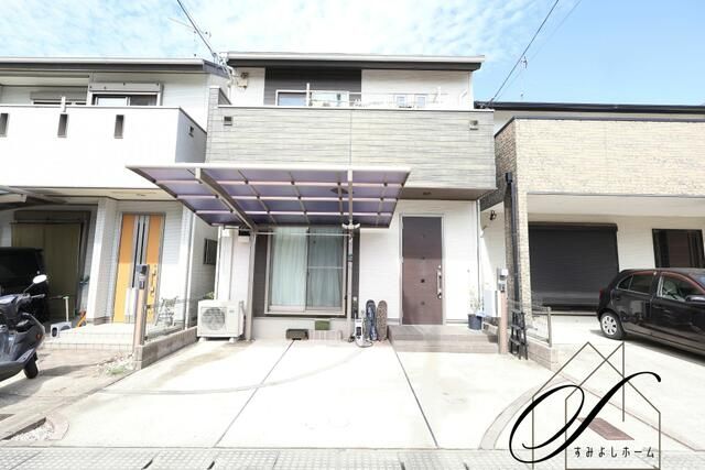 Modern 3LDK House in Quiet Fushimi, Kyoto | 2013 Build - Thumbnail 2