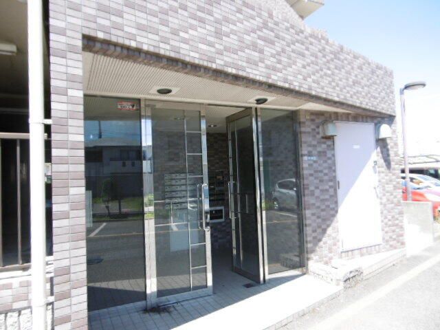 2LDK Apartment for Rent near Tsujido Station, Chigasaki - Thumbnail 4