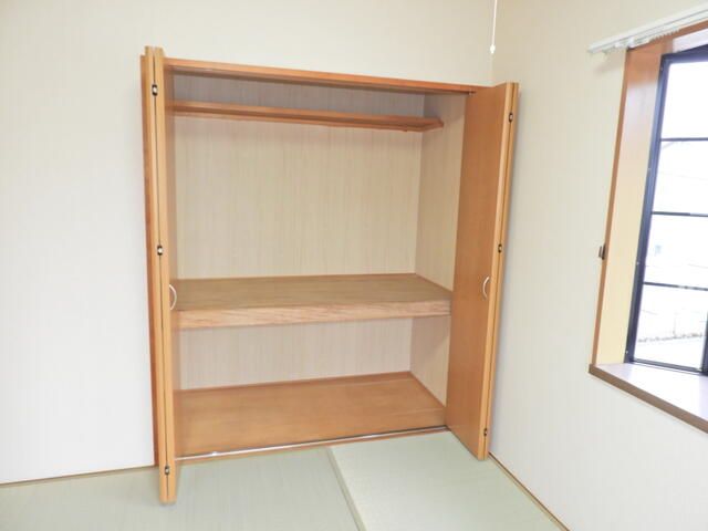 2LDK Apartment for Rent in Toyama City, Toyama Prefecture - Thumbnail 4