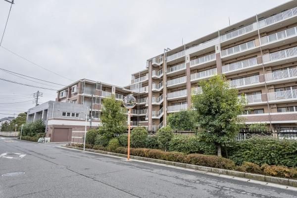 3LDK Apartment for Sale in Matsudo, Chiba - Ambitious Matsudo Rokkodai - Thumbnail 2