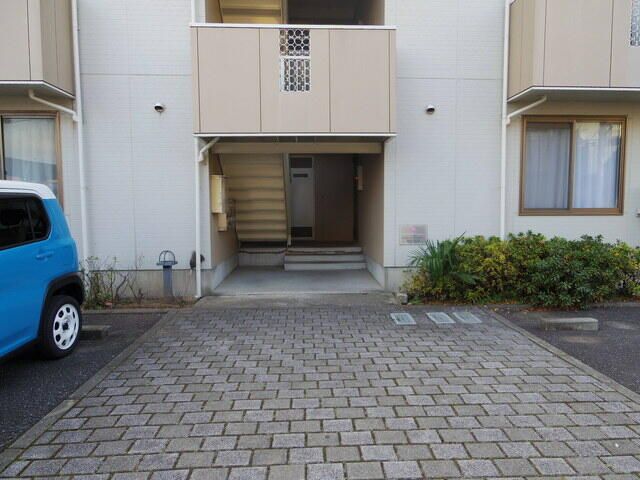 2LDK Apartment for Rent Near Nakano-shima Station, Kawasaki - Thumbnail 3