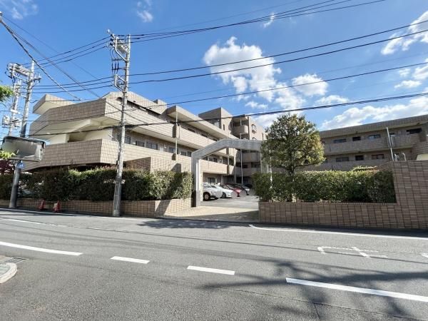 Grace Court Seijo 3LDK Apartment for Sale in Chofu, Tokyo - Thumbnail 3