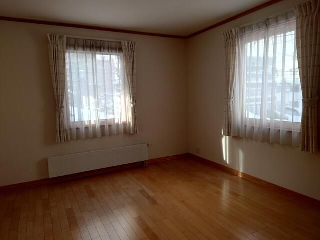 5SLDK Family House for Rent in Sapporo Chuo Ward, Hokkaido - Thumbnail 4