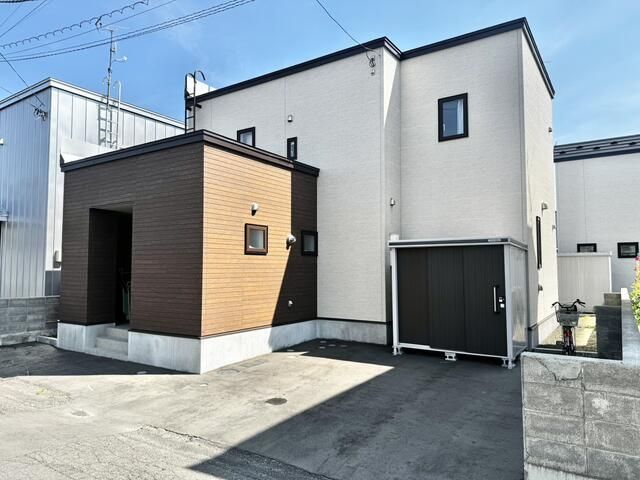 Modern 4LDK House in Sapporo's Kita Ward | 2022 Build - Main Image