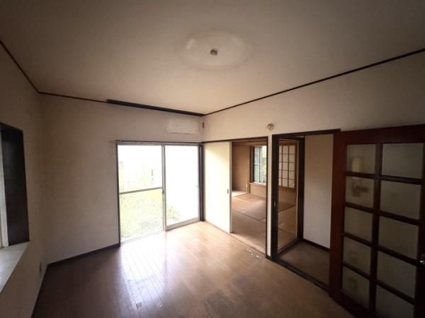 4DK Detached House for Sale in Yokohama Sakae Ward - Thumbnail 3