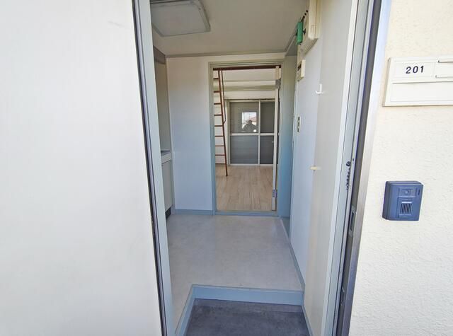 1K Apartment for Rent in Sakado, Saitama - 27,000 Yen - Thumbnail 3