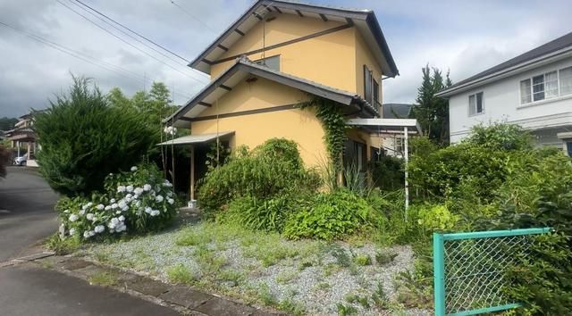3DK House for Sale in Fuji City, Shizuoka - 67.9 sqm on 147.55 sqm Land - Main Image