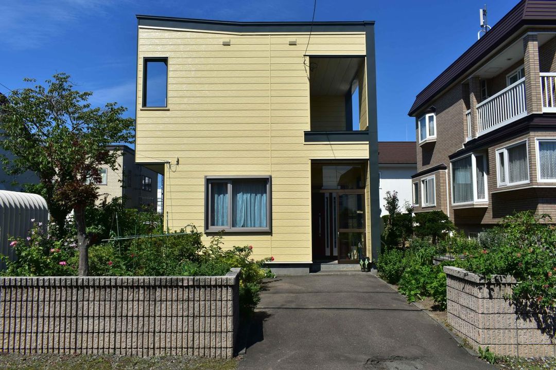 3LDK House for Sale in Ebetsu, Hokkaido with Garden and Parking - Image 7