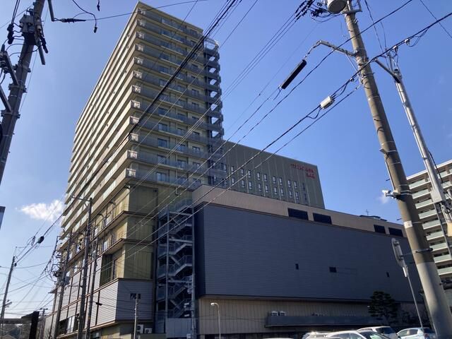 4LDK Corner Apartment with Renovation in Iwaki, Fukushima - Thumbnail 2