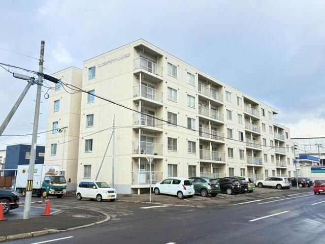 3LDK Apartment for Sale in Kita Ward, Sapporo, Hokkaido - Thumbnail 2