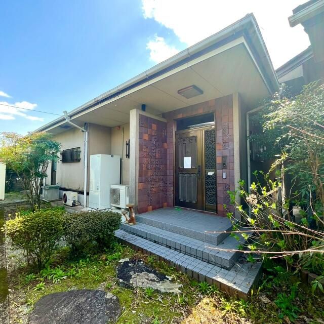 4LDK House with Separate Guest Home in Hitoyoshi, Kumamoto - Image 7