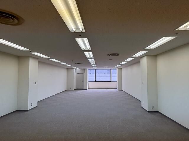 Office Space for Rent in Toyama City - 97.52m² - Thumbnail 4