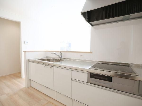 New 3LDK House in Oita City with Seismic Damping & All-Electric - Image 1