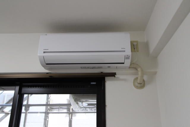South-Facing 1DK Apartment for Rent in Toyama City Center - Thumbnail 4
