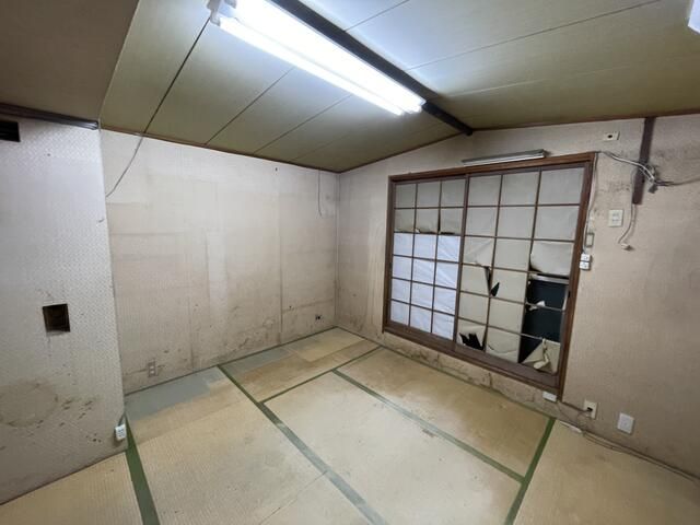 Shop/Office for Rent in Meguro-ku, Tokyo – 65.08 sqm - Thumbnail 3
