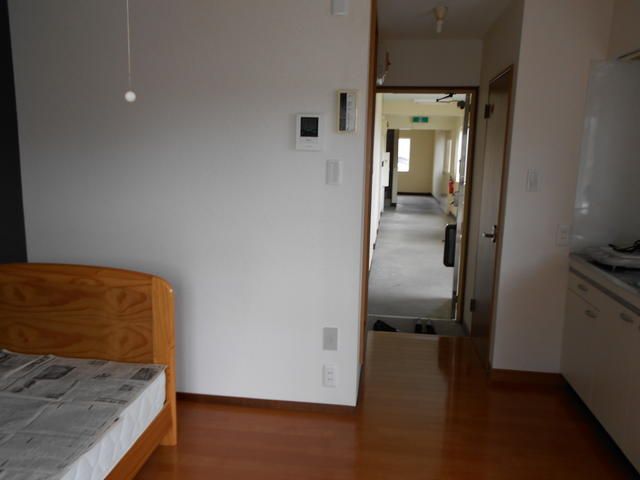 Compact 1R Apartment for Rent in Utsunomiya, Tochigi - Thumbnail 2