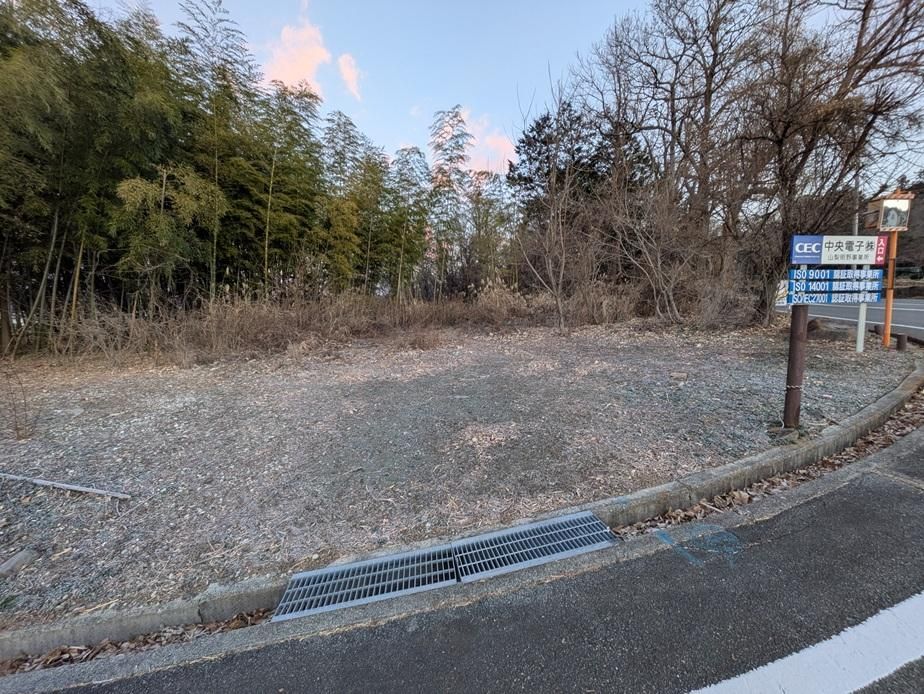 Land for Sale in Hokuto City, Yamanashi - 1329 sqm - Thumbnail 4