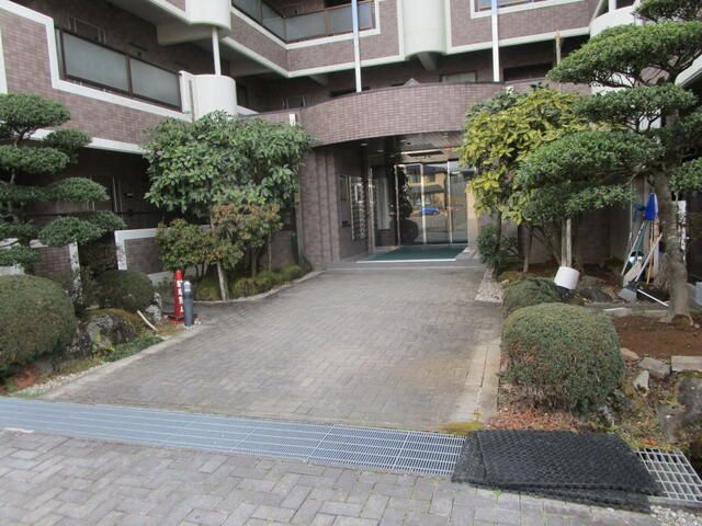 1LDK Apartment for Rent in Chuo City, Yamanashi - Thumbnail 2
