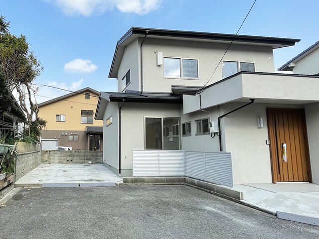 3LDK Detached House for Sale in Matsuyama, Ehime Prefecture - Thumbnail 2
