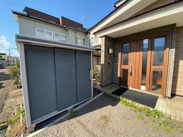 4LDK House for Sale in Hakodate, Hokkaido with Garden and Parking - Thumbnail 4