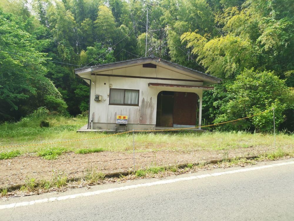 1988 4DK Wooden House on 362 sqm Land in Mifune, Kumamoto - Thumbnail 3