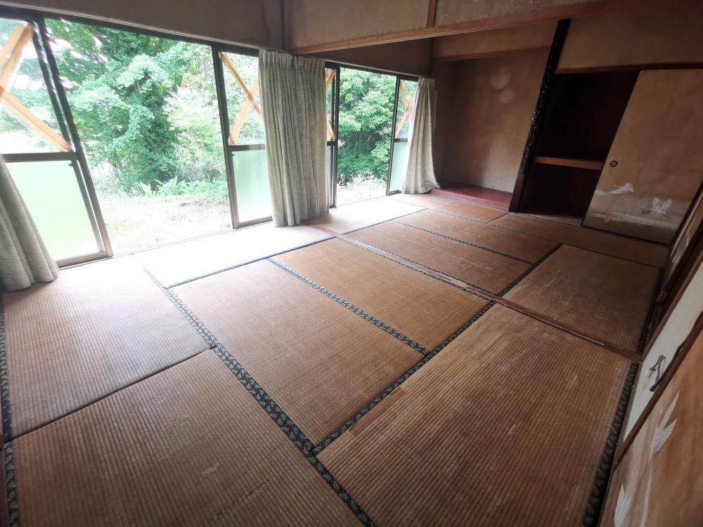 1988 4DK Wooden House on 362 sqm Land in Mifune, Kumamoto - Thumbnail 4