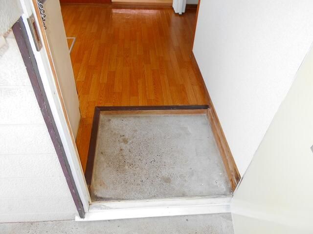 2DK Apartment for Rent Near Tategoshi Station in Natori - Thumbnail 2
