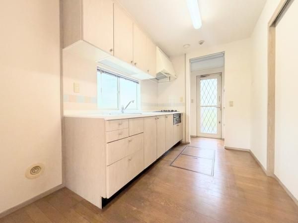 4LDK Detached House for Sale in Sakuraya City, Chiba - Thumbnail 3