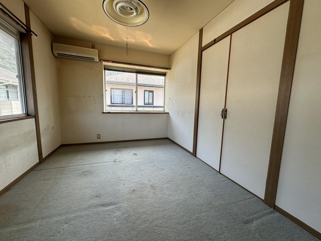 6LDK Detached House in Quiet Tottori Neighborhood | 980万 Yen - Thumbnail 3