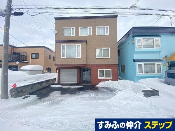 8LDK+Office House for Sale in Sapporo Shiroishi-ku, Hokkaido - Image 1