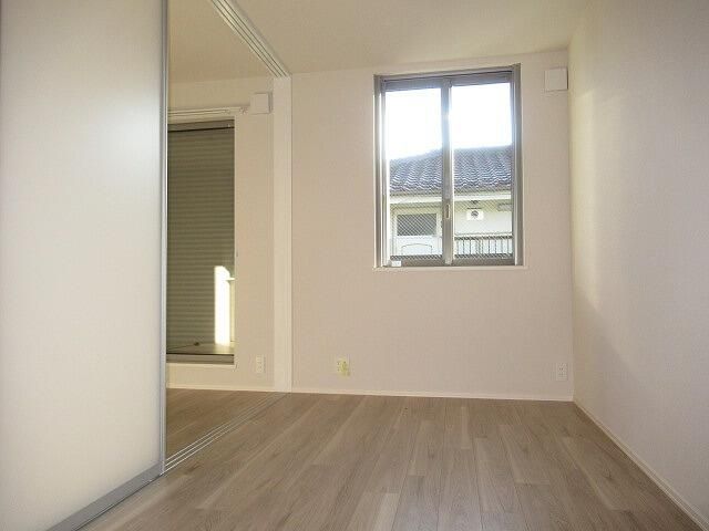 Modern 1LDK Apartment for Rent in Mitaka, Tokyo - Thumbnail 2