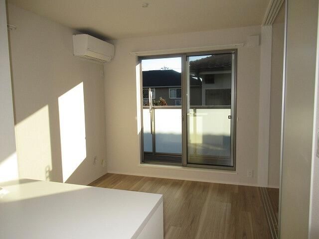 Modern 1LDK Apartment for Rent in Mitaka, Tokyo - Thumbnail 3