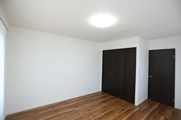 Renovated 6LDK House in Nagoya's Chikusa Ward with 287sqm Land - Thumbnail 2