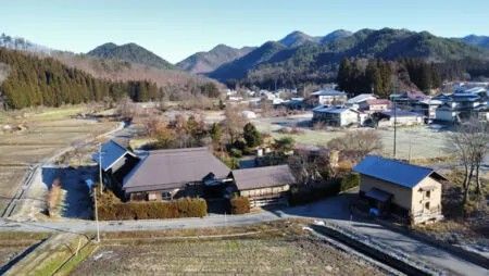 300-Year-Old Kominka in Historic Takahatake Post Town, Yamagata - Thumbnail 2