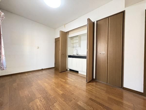4LDK Apartment for Sale in Tama City, Tokyo - 138.77 sqm - Thumbnail 3
