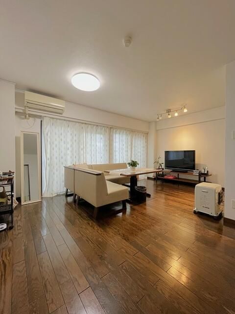 Palais Blanc 3LDK Maisonette Apartment for Sale in Fukushima City - Thumbnail 2